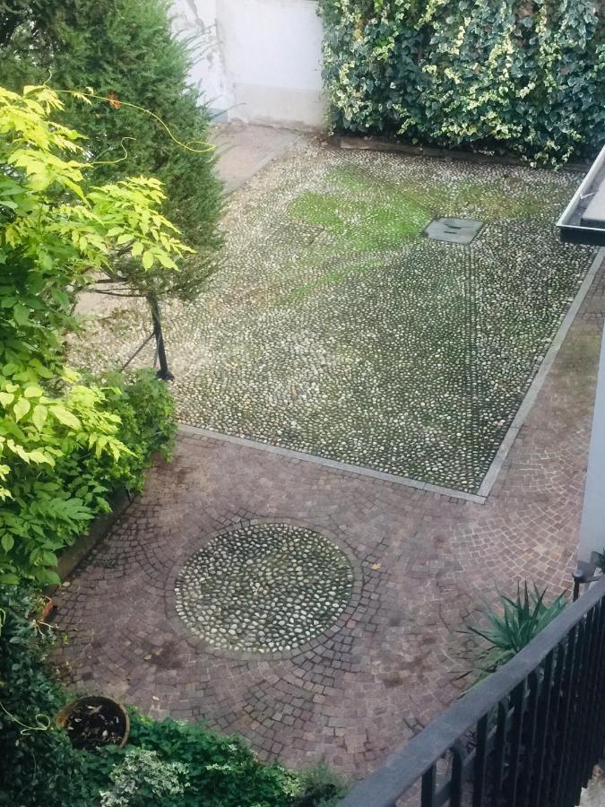 Delizioso Appartamento In Corte Vittuone Kültér fotó